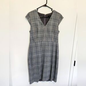 Ann Taylor Grey Plaid Sheath Dress Size 10